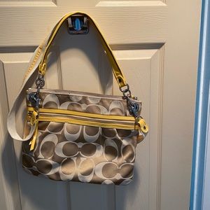 Coach bag with optional shoulder strap